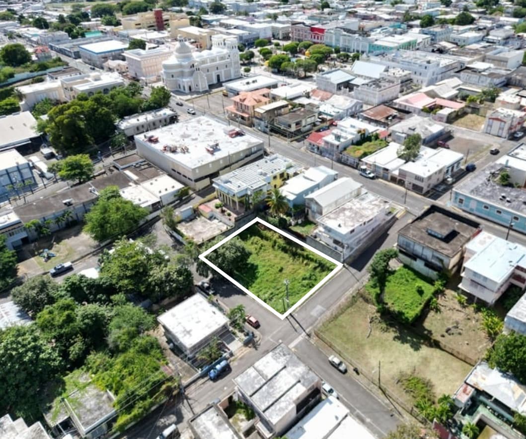 Terreno en el pueblo de Guayama